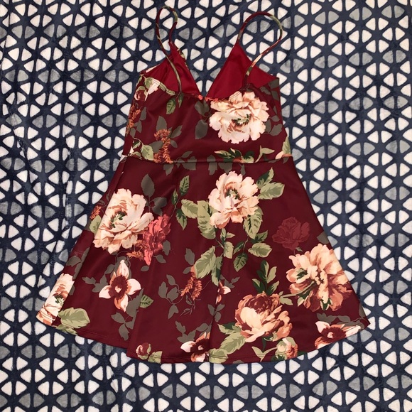 maroon floral dress romper - Picture 2 of 2